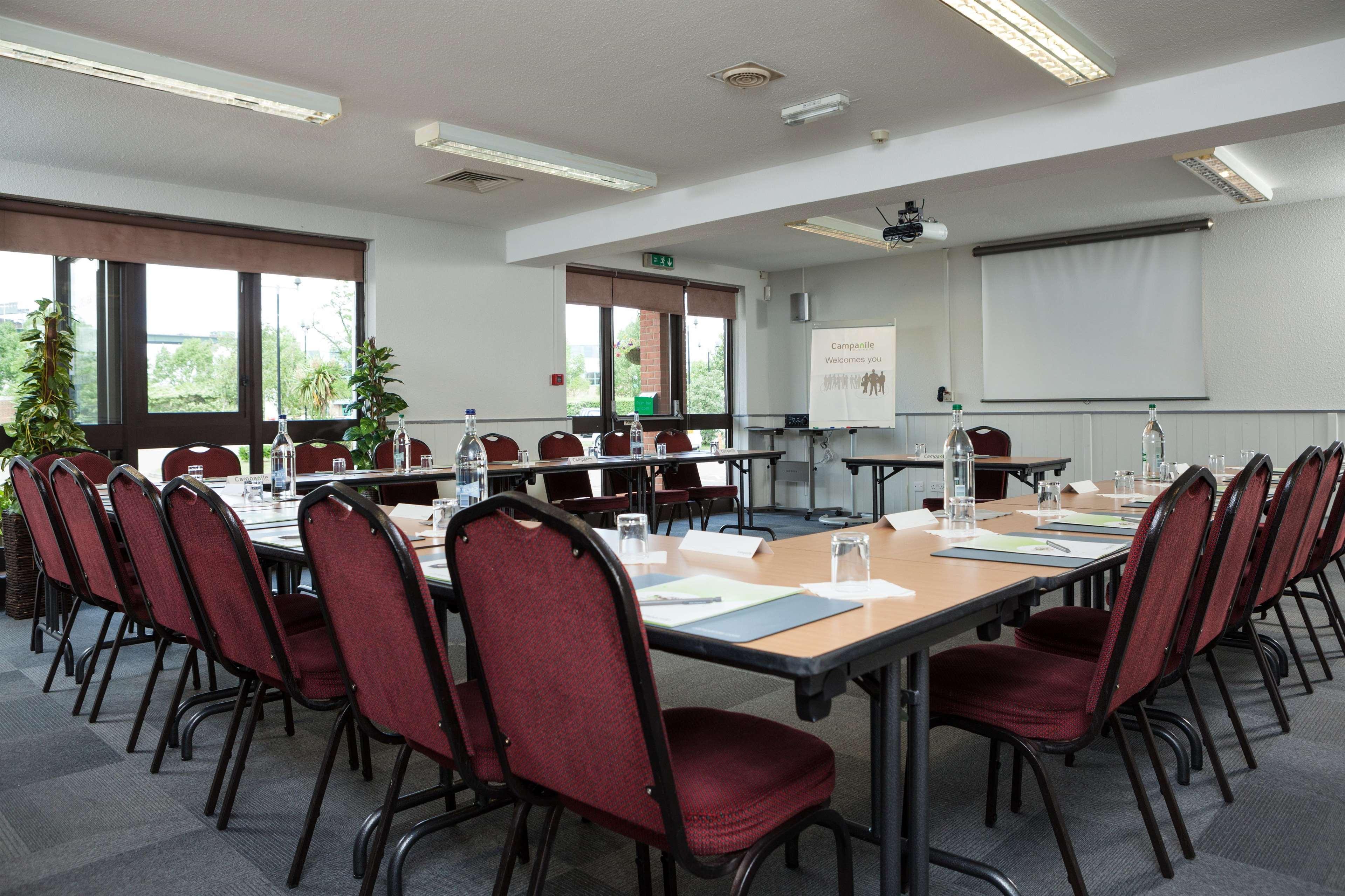 Campanile Hotel Dartford Bagian luar foto