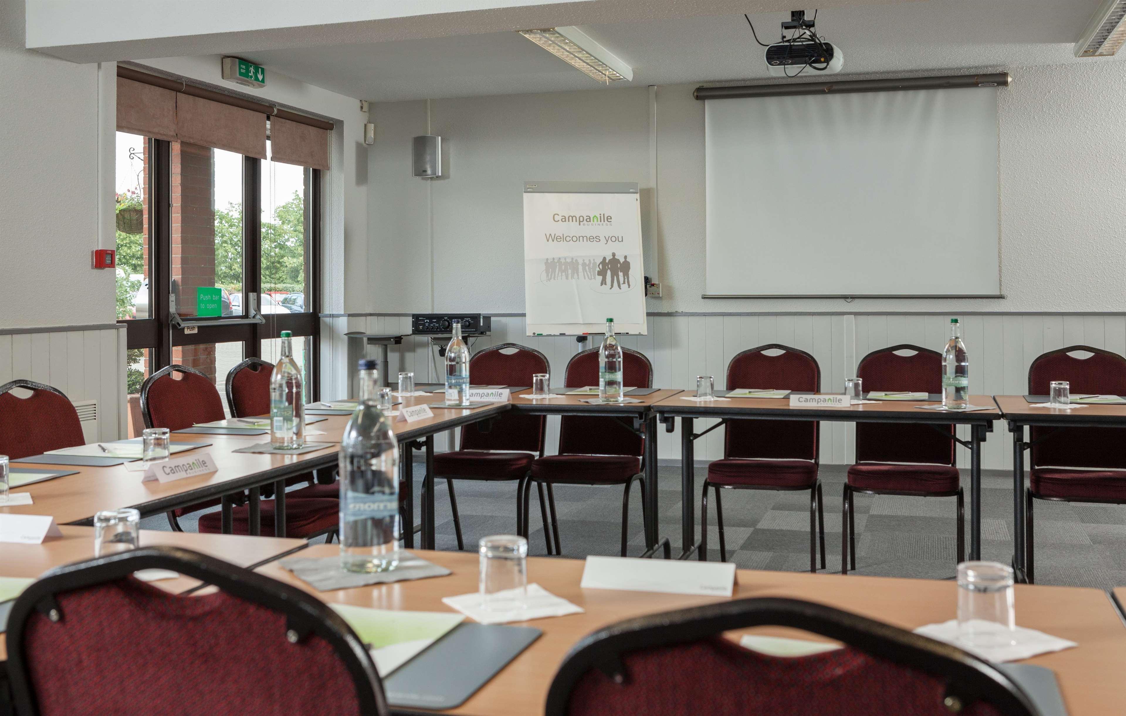 Campanile Hotel Dartford Bagian luar foto