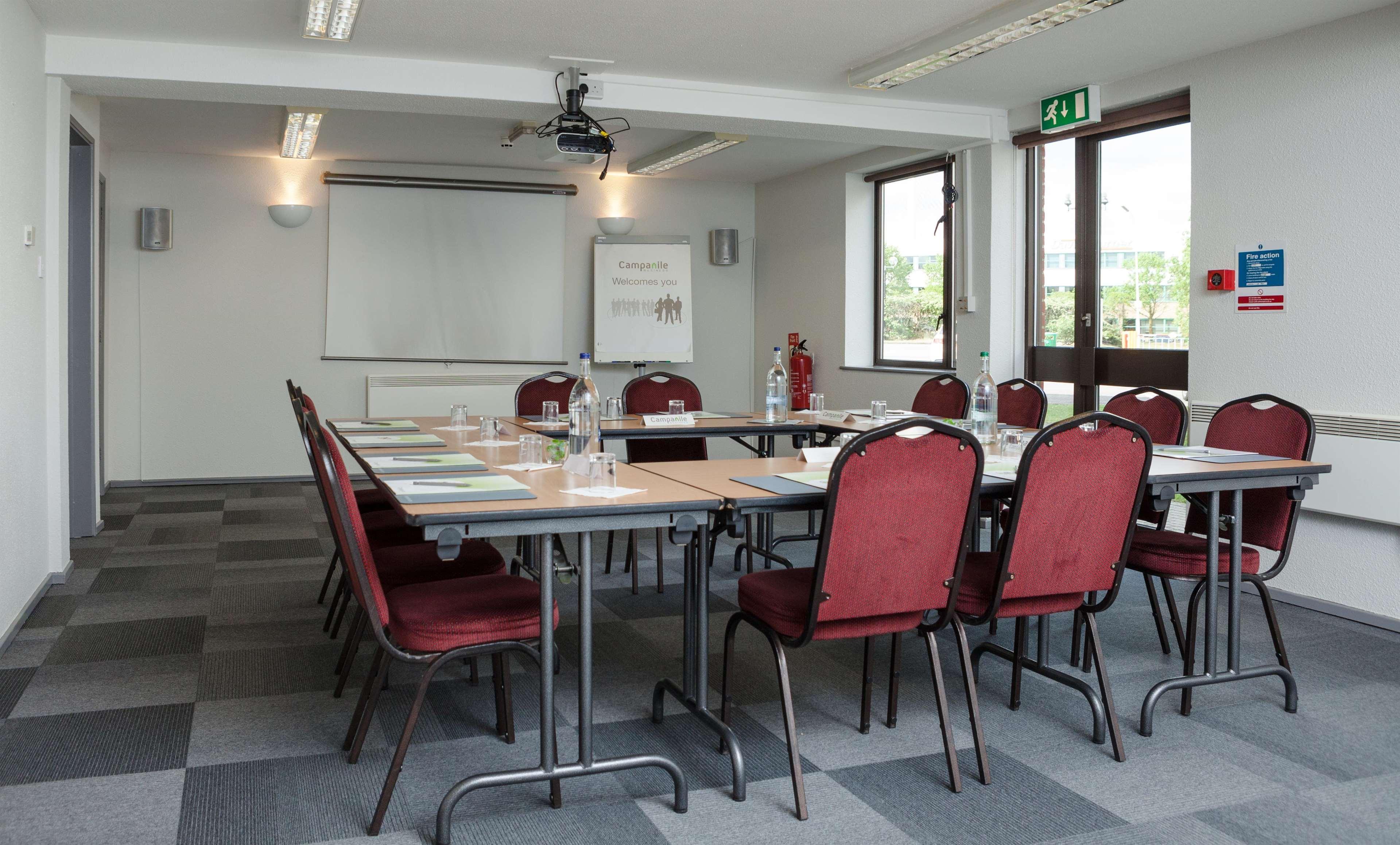 Campanile Hotel Dartford Bagian luar foto