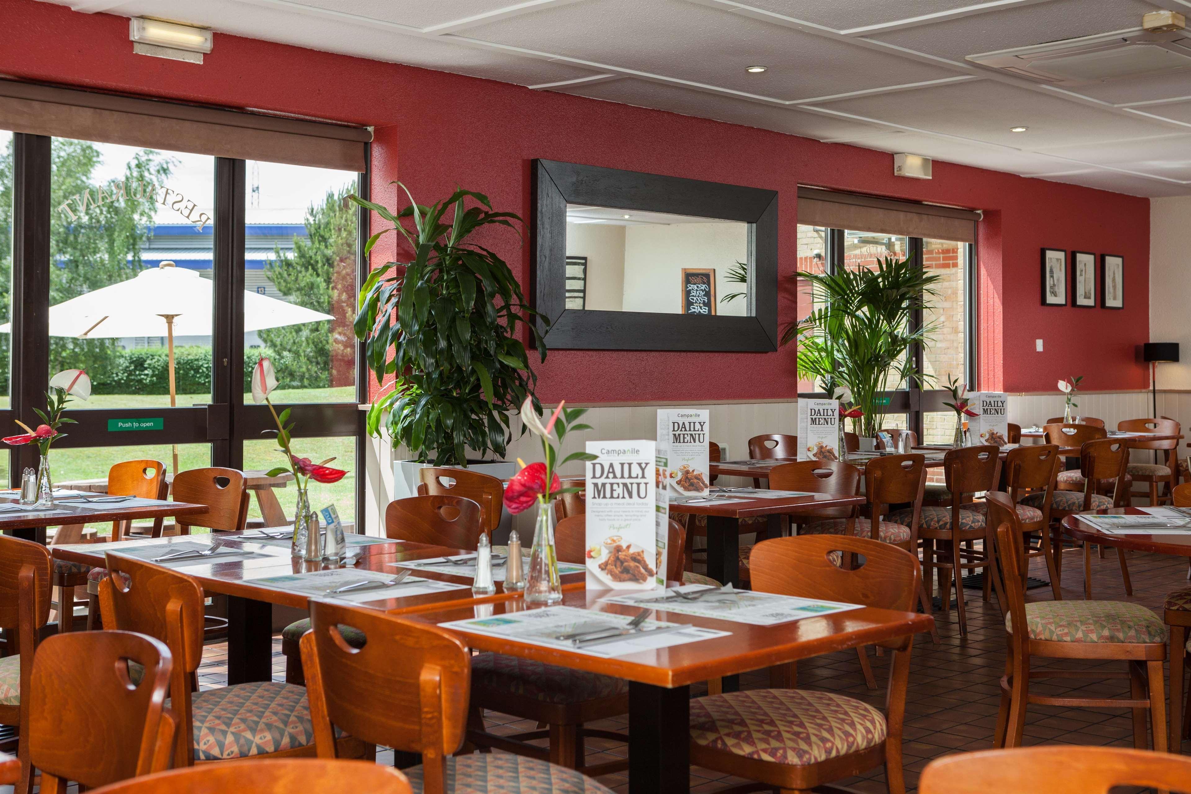 Campanile Hotel Dartford Bagian luar foto
