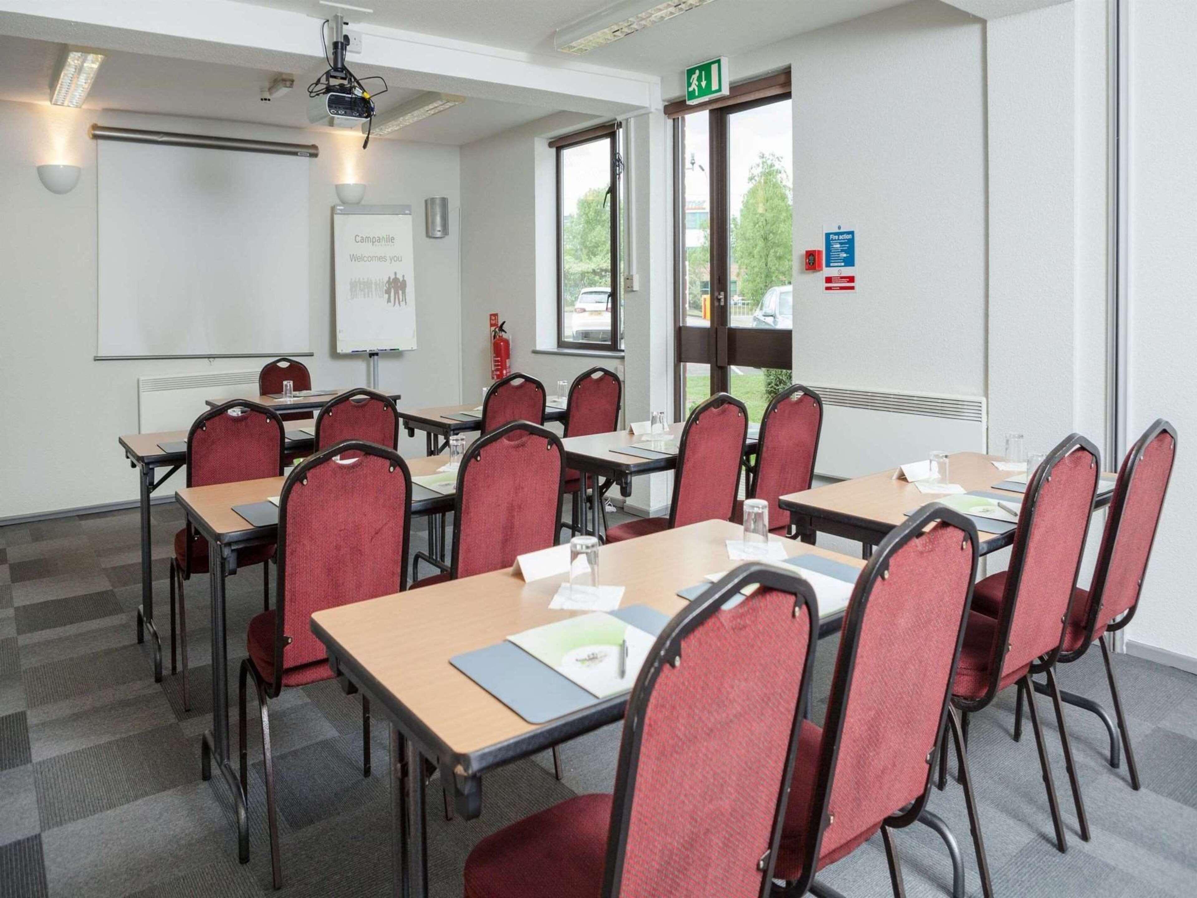Campanile Hotel Dartford Bagian luar foto