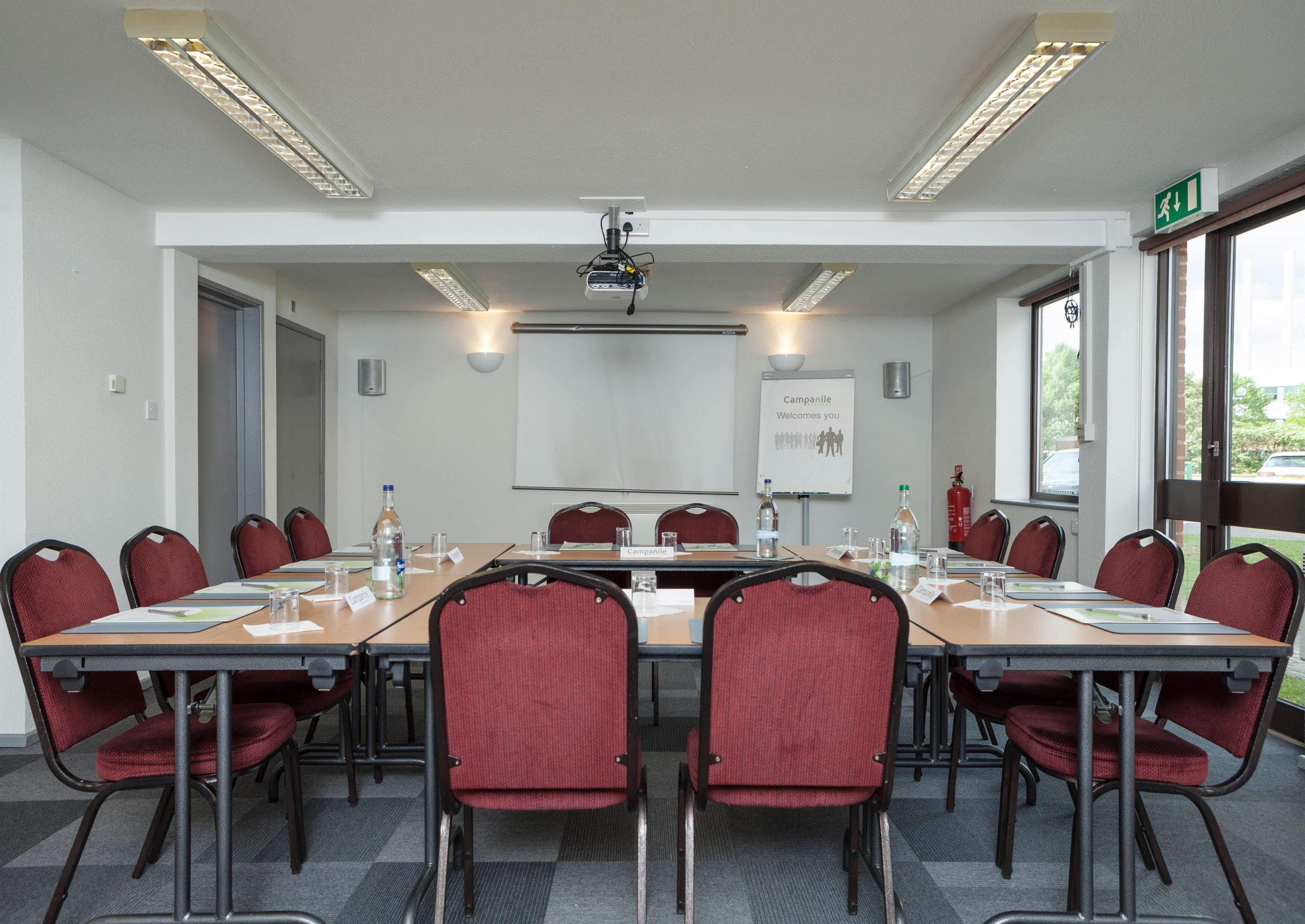 Campanile Hotel Dartford Bagian luar foto