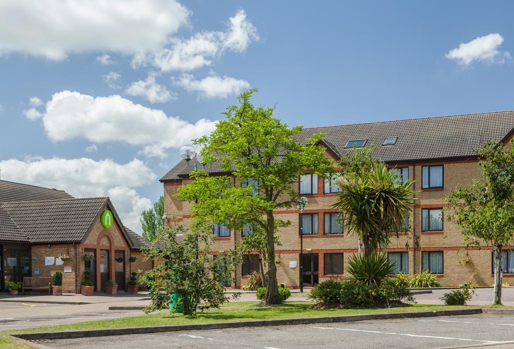 Campanile Hotel Dartford Bagian luar foto