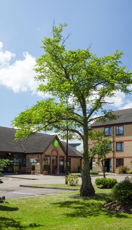 Campanile Hotel Dartford Bagian luar foto
