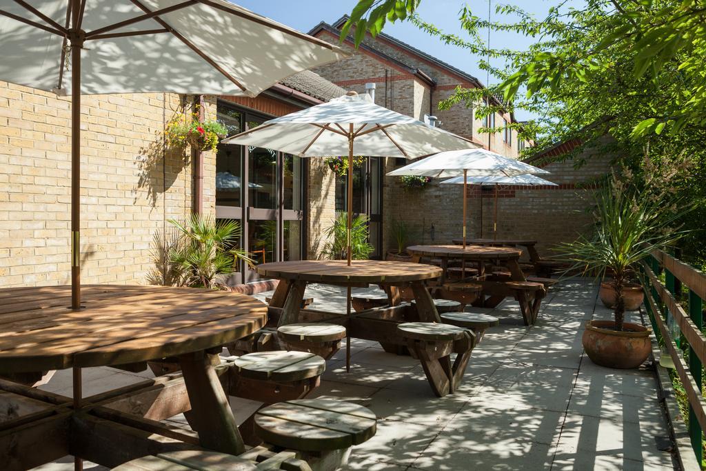 Campanile Hotel Dartford Bagian luar foto